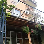 Zora Vendégház Primorszko