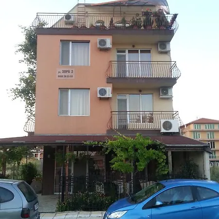 بيت ضيافة Zora *