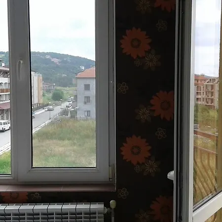 Zora بيت ضيافة