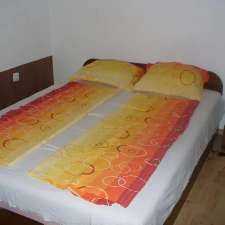 Zora بيت ضيافة