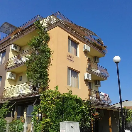 Πανσιόν Zora